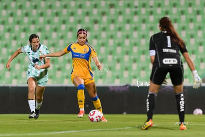 María Cuadrado, Greta Espinoza | Santos vs Tigres femenil J7