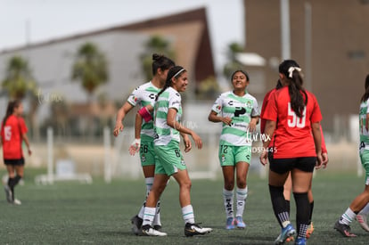 festejan gol | Santos vs Tijuana femenil J15 sub 19