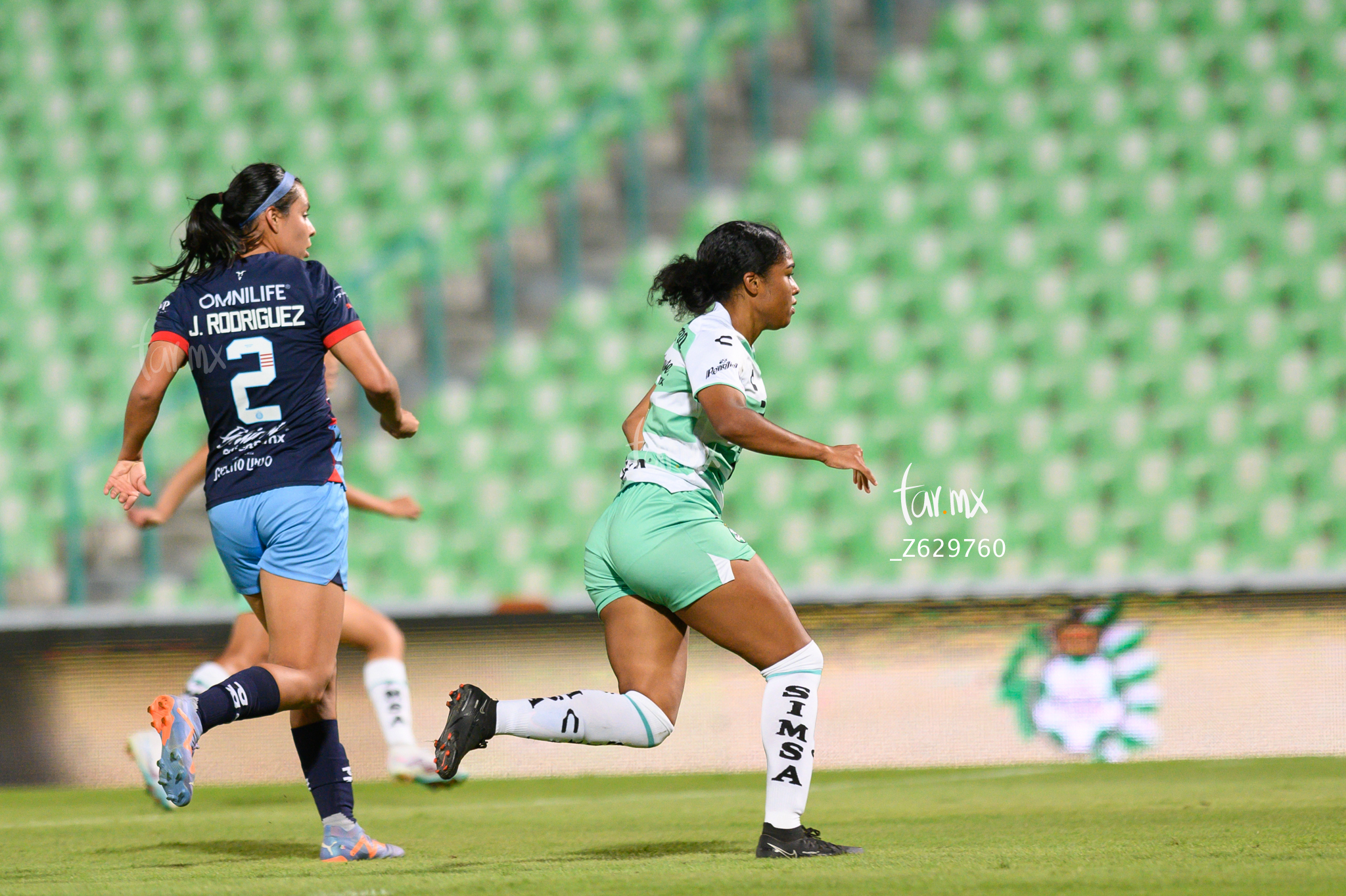 Juelle Love, Diana Rodríguez » Santos vs Chivas femenil