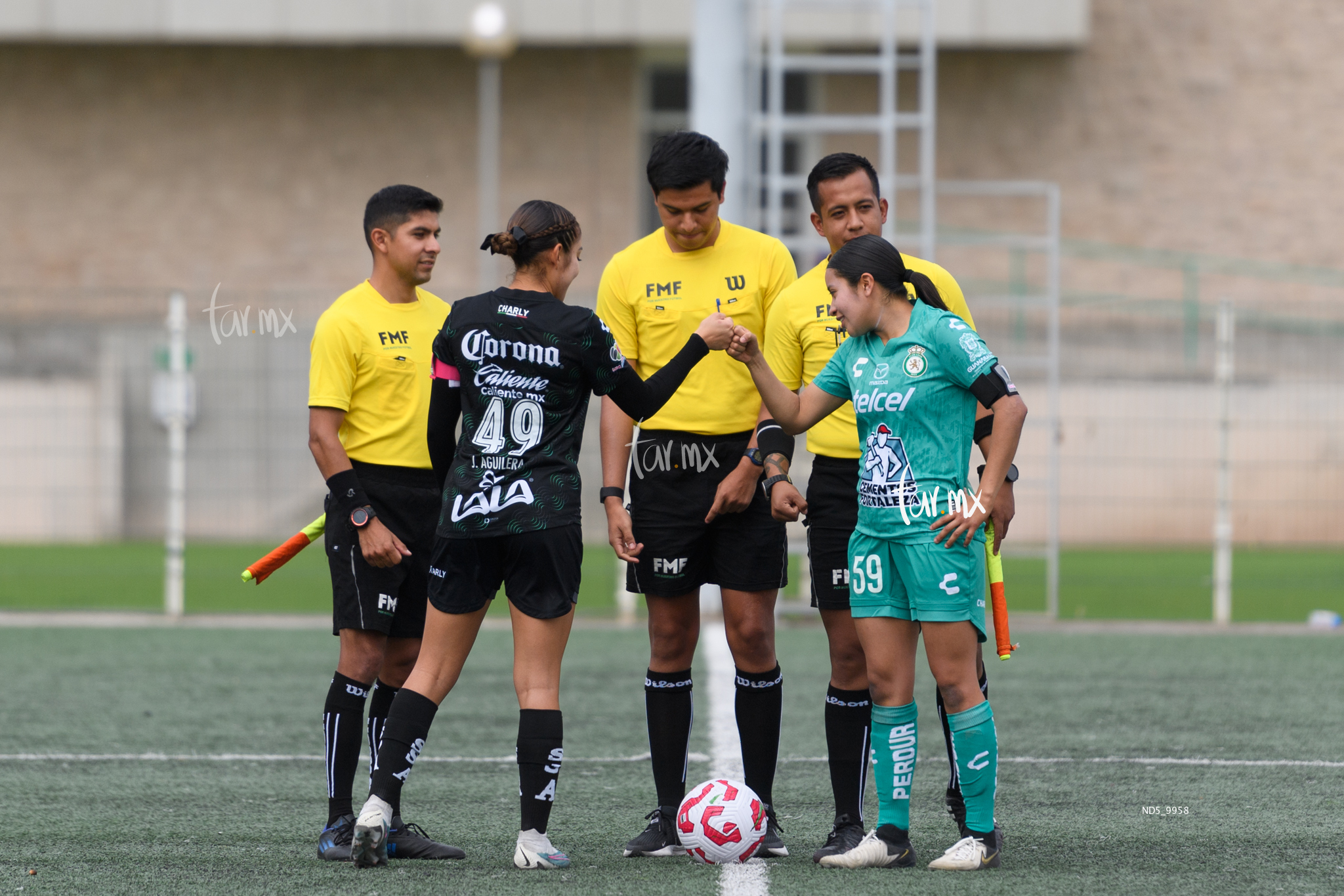 capitanas, Joanna Aguilera, Lili Rojas » Santos Laguna vs Leon sub 19