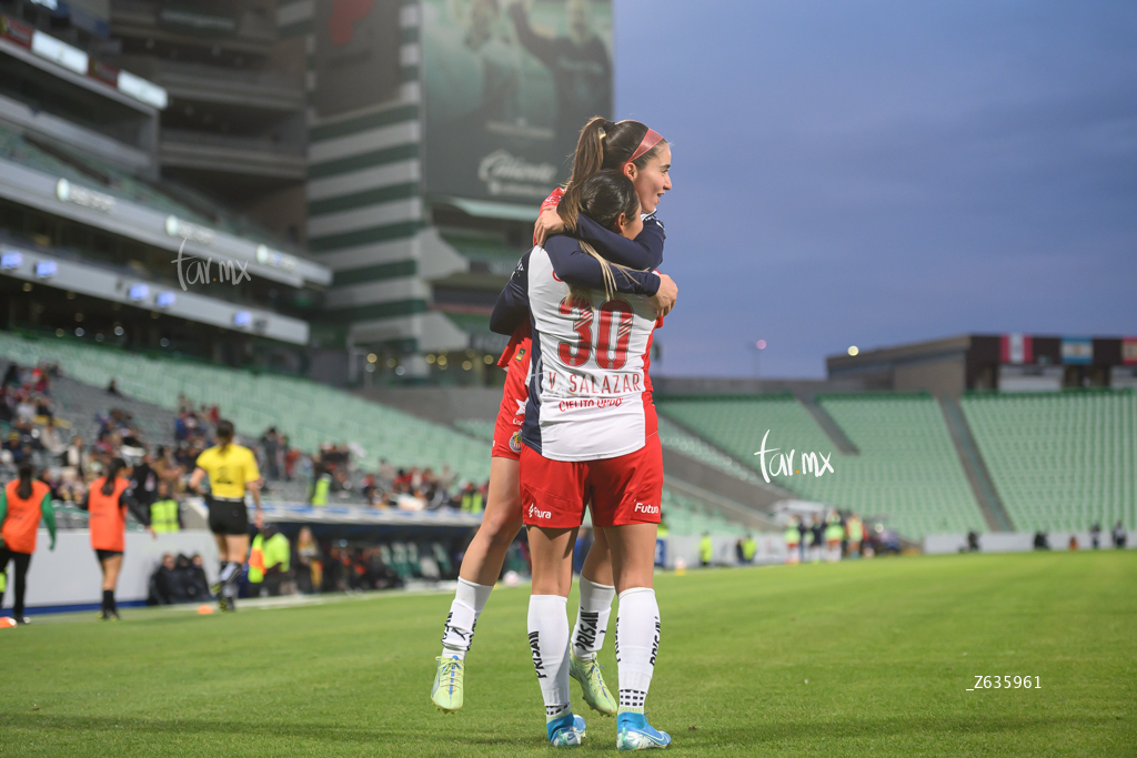 festejo de gol, Daniela Delgado, Esbeydi Salazar » Santos Laguna vs Chivas Guadalajara femenil