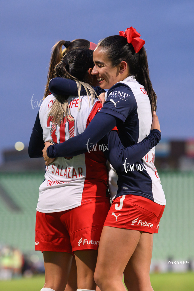 festejo de gol, Esbeydi Salazar, Damaris Godínez » Santos Laguna vs Chivas Guadalajara femenil