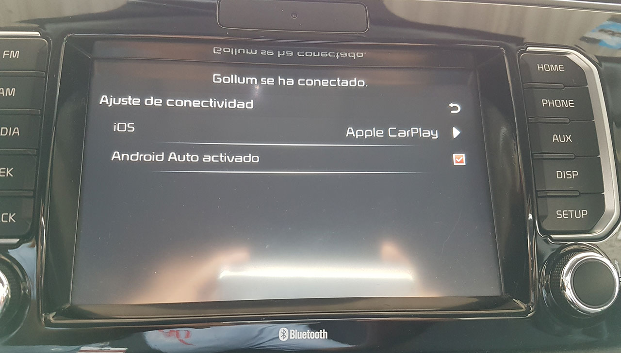 Ya se puede conectar el iPhone / Android al Kia Rio de primera generación en México