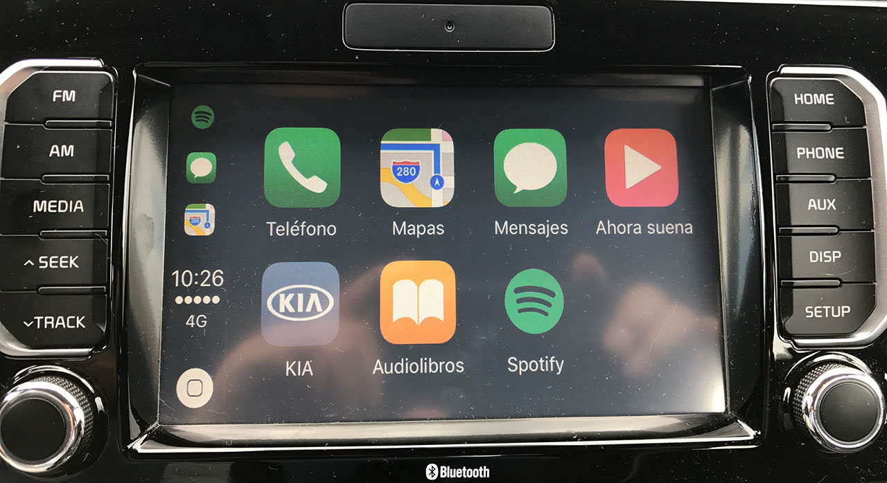 Ya se puede conectar el iPhone / Android al Kia Rio de primera generación en México