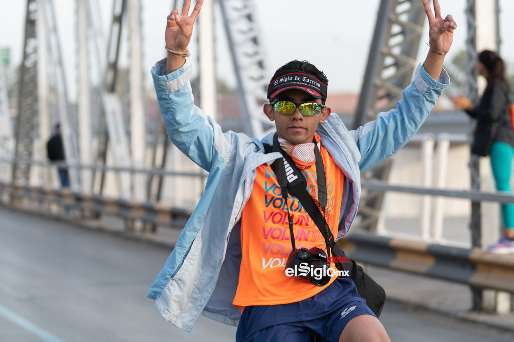 Fotos del Maratón Lala 2020, puente plateado
